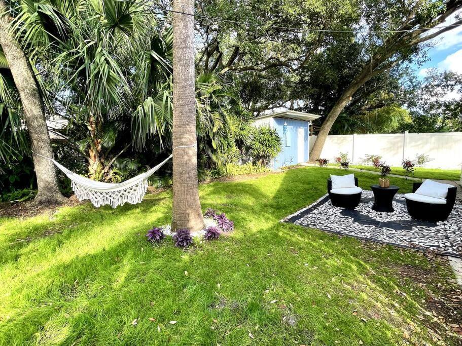Cozy Sanctuary Minutes From The Bay And Beaches Tampa Exteriör bild
