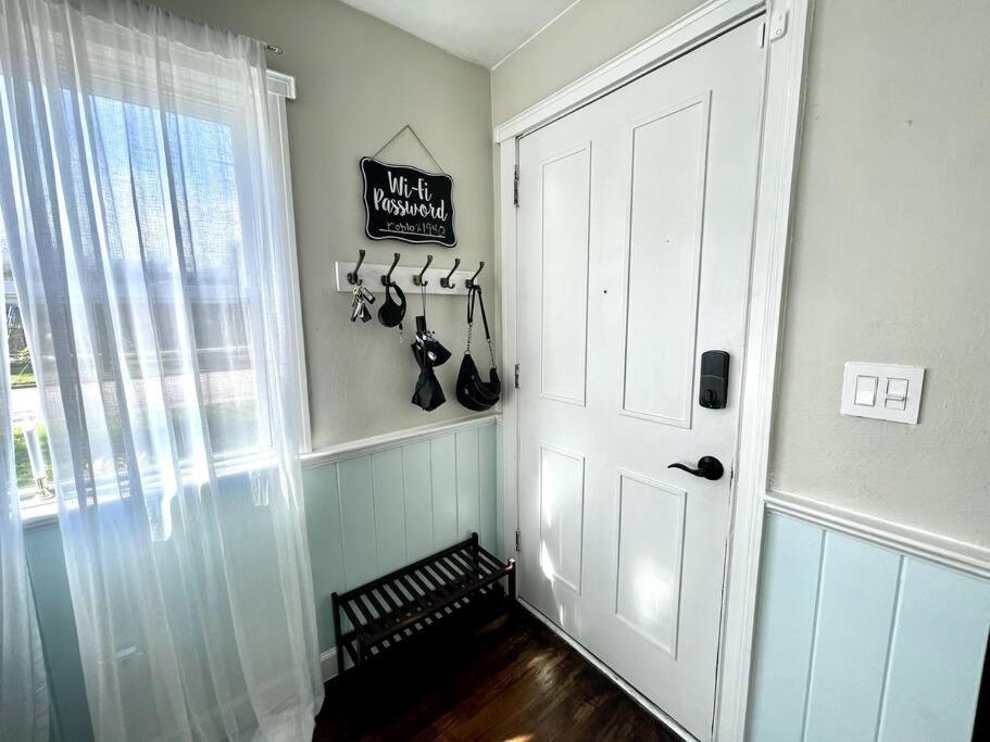 Cozy Sanctuary Minutes From The Bay And Beaches Tampa Exteriör bild