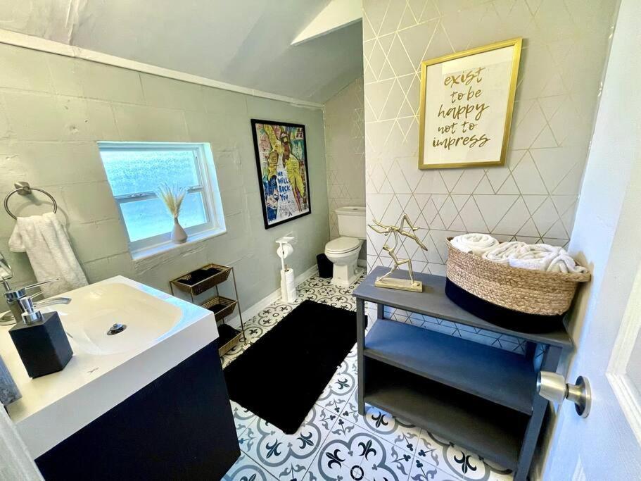 Cozy Sanctuary Minutes From The Bay And Beaches Tampa Exteriör bild