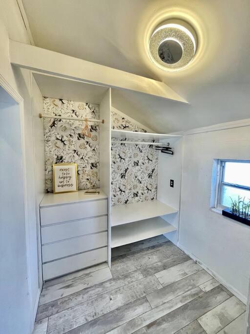 Cozy Sanctuary Minutes From The Bay And Beaches Tampa Exteriör bild